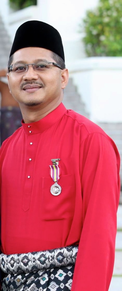 Dato' Akmal and his PKN medal, on Friday evening