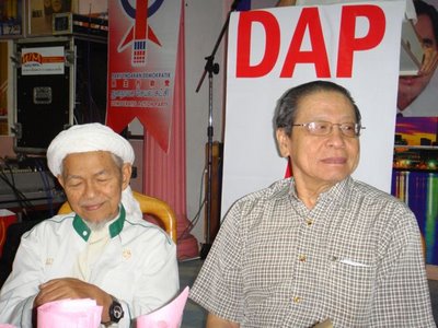 Nik-Aziz-Lim-Kit-Siang-DAPAS